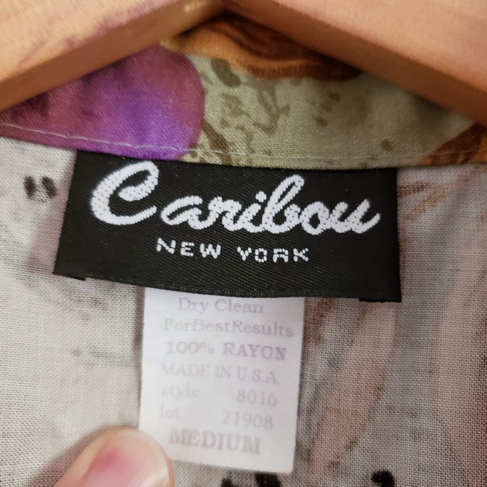 Caribou Green Button Down Floral Sleeveless Shirt - Picture 5 of 6